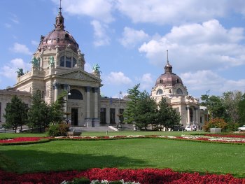 Das Széchenyi-Thermalbad in Budapest